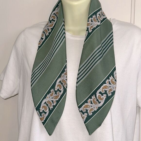 Vintage Mid Century Green, White, Tan & Gold Paisley Striped Neck Scarf - Picture 2 of 4